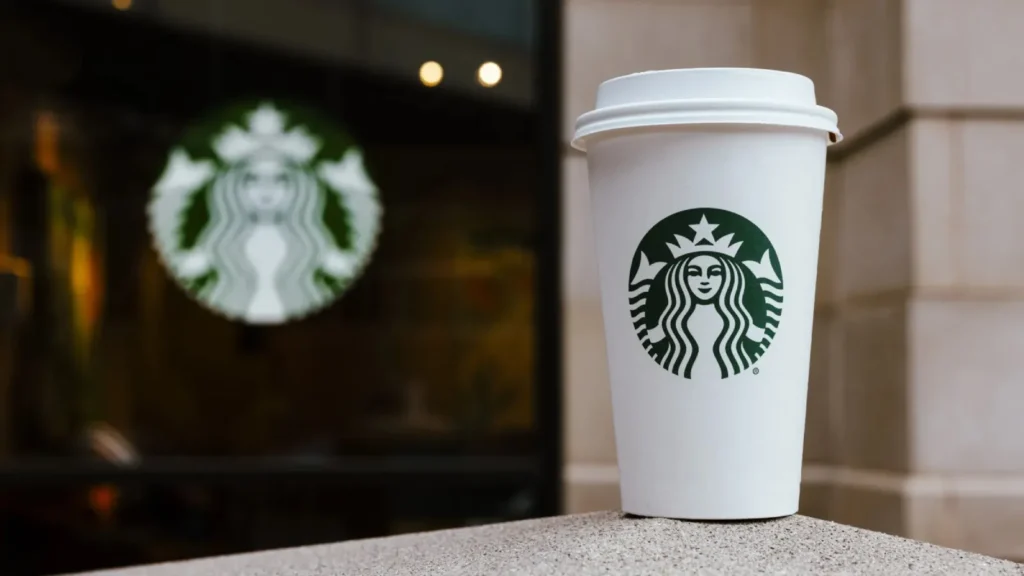 Starbucks Kuzey Amerika Genelindeki Yaklaşık 250 Mağazasını Kapatacağını Duyurdu