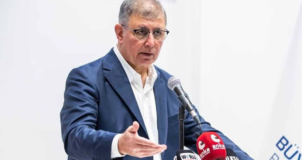 Saygı Öztürk Cemil Tugay ile Yaptığı Parti Değişikliği Görüşmesini Açıkladı